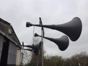 bocinas grandes altavoces concierto exterior sonido