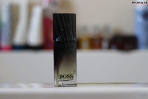 botella elegante hugo boss soul masculina frente negra
