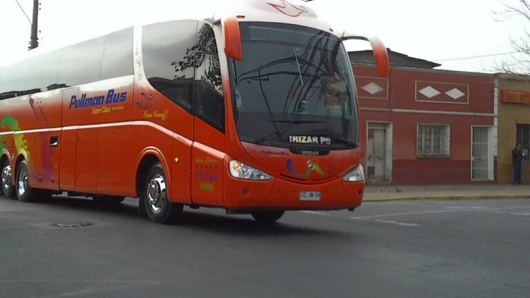 Qué características tiene el bus Irizar PB Escala en Chile