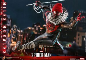 figura coleccionable de miles morales spider man