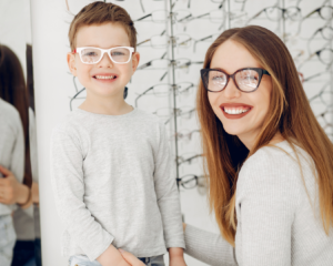 Dónde comprar lentes Ray Ban para niños con garantía en Chile 8 ninos usando gafas ray ban en chile